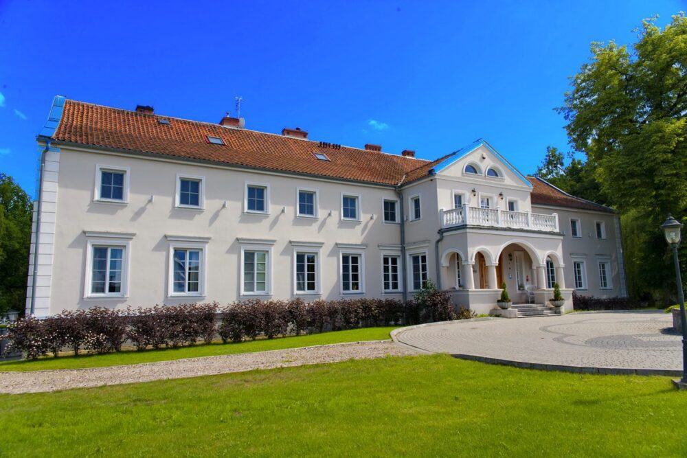 Historiallinen Front Elevation Guesthouse