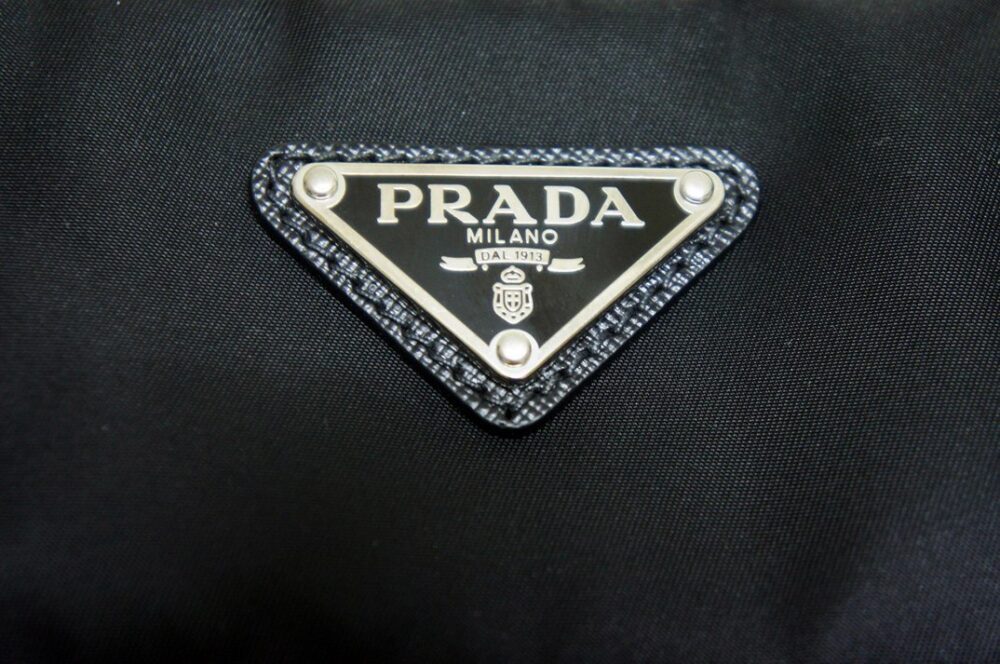 prada logo