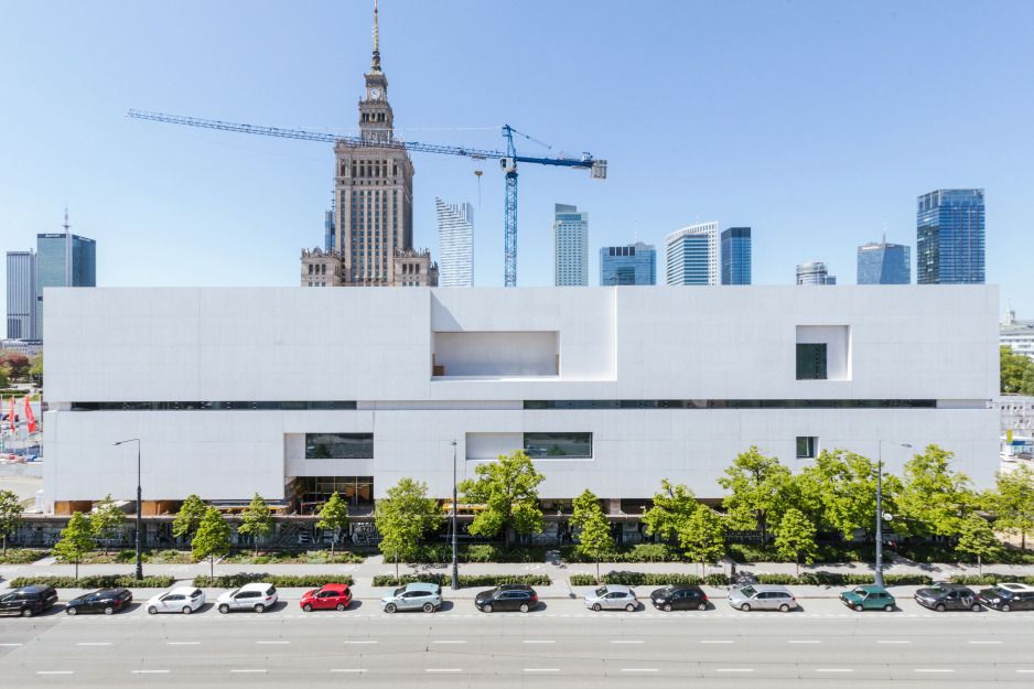 Varsovan modernin taiteen museo Kuka sen suunnitteli