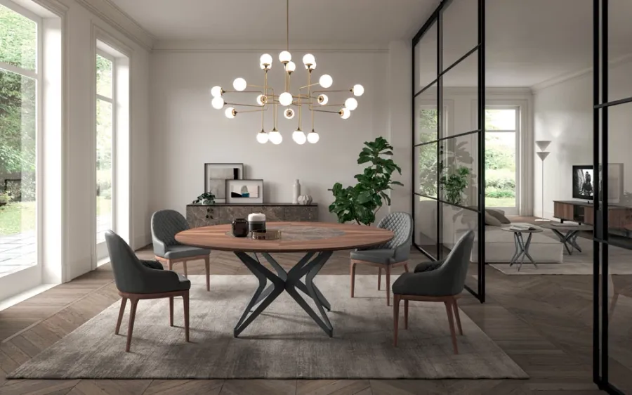 Tyylikäs ruokapöytä