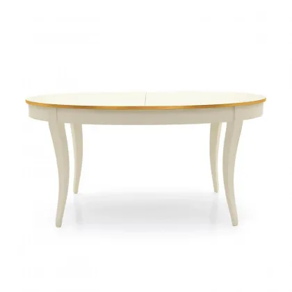 Tyylikäs ruokapöytä