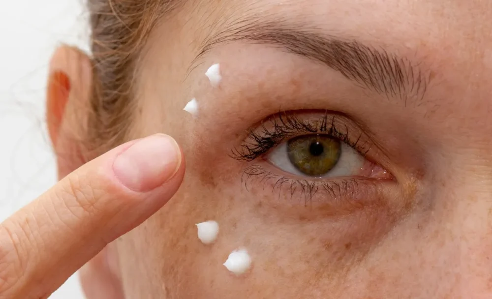 Merkkisilmäympärysvoide